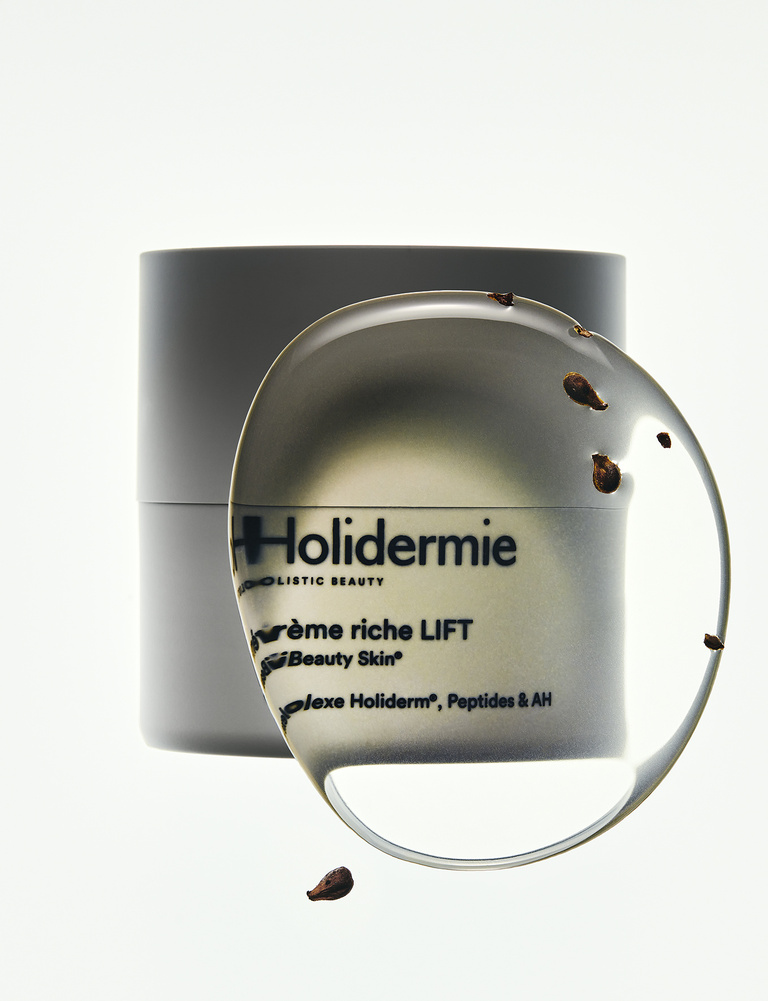 37.2 Paris - Holidermie_NUMERO.jpg