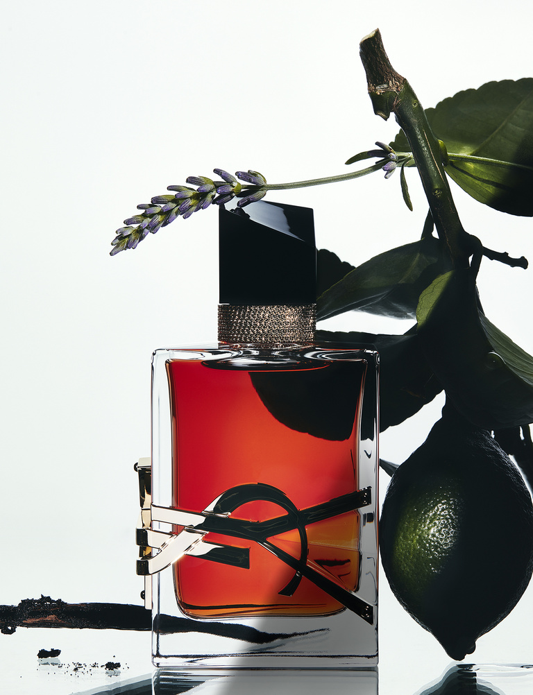 37.2 Paris - NUMERO_Parfums10722_YSL.jpg