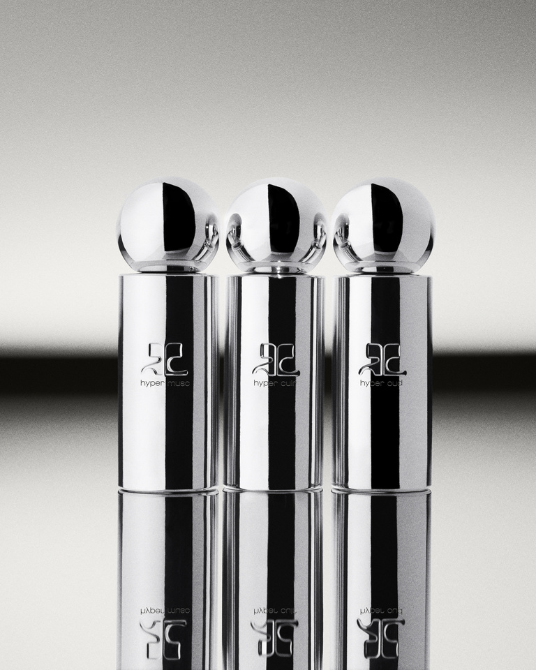 37.2 Paris - 7_KEY VISUAL GAMME_4x5 Vertical.jpg