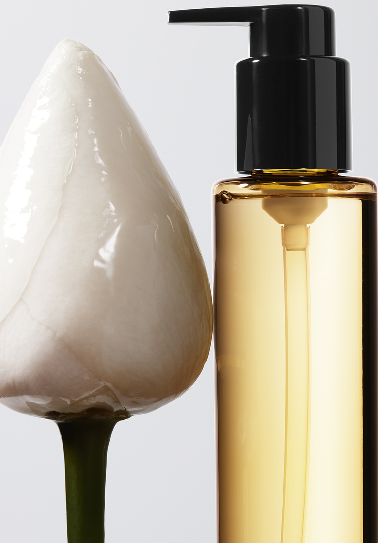 37.2 Paris - SHU UEMURA_CAMELIA_PACK_CMJN.jpg