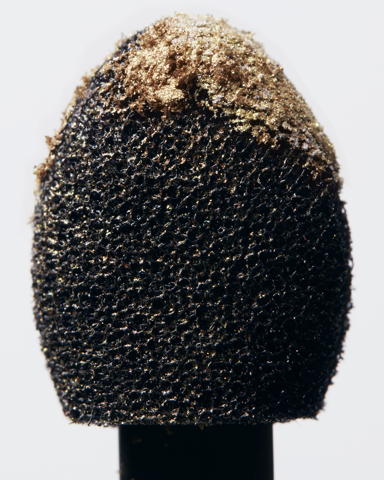 37.2 Paris - Pinceau_Shiseido3841_B.jpg