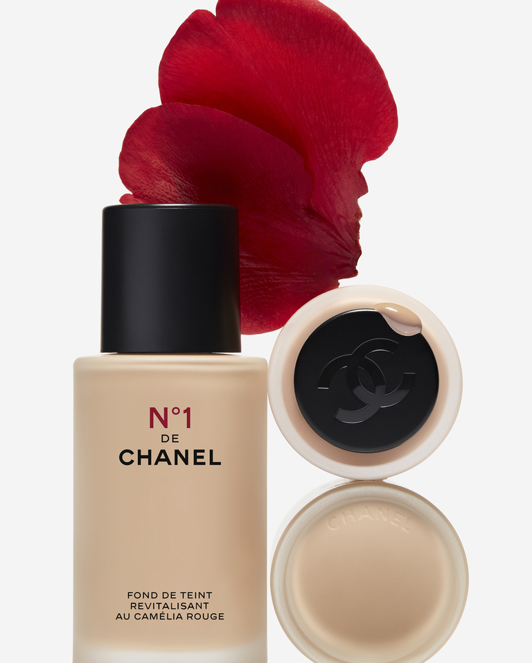 37.2 Paris - CHANEL_FOND DE TEINT.jpg