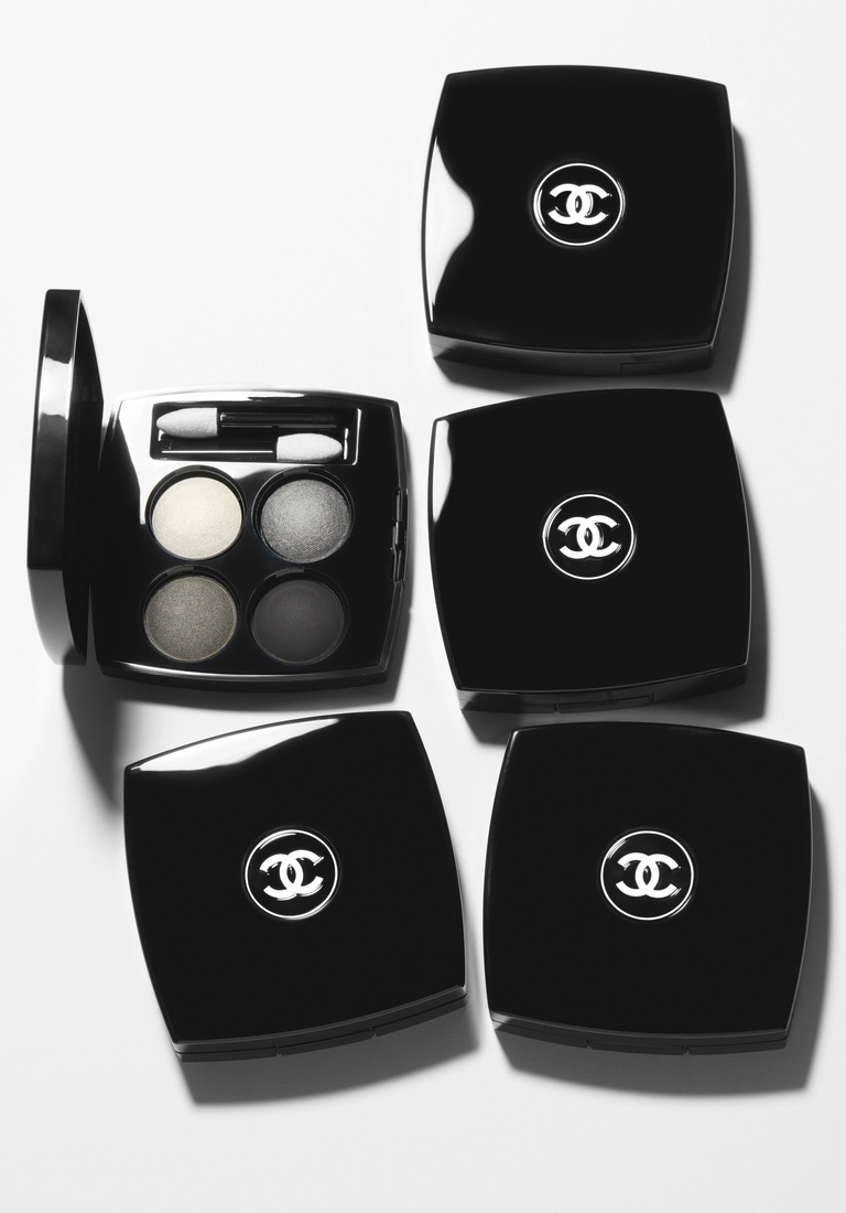 37.2 Paris - CHANEL_FALL_2019_LE_NOIR_ET_LE_BLANC_DE_CHANEL_VISUS PRESSE7.jpg
