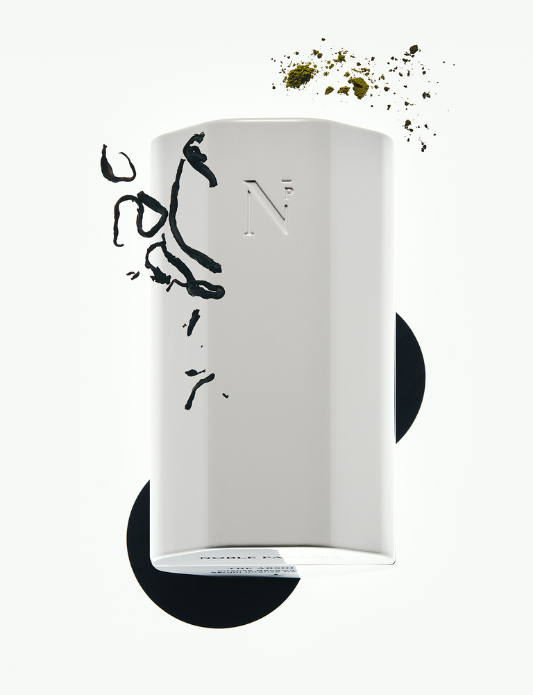 37.2 Paris - NOBLE_NUMERO.jpg