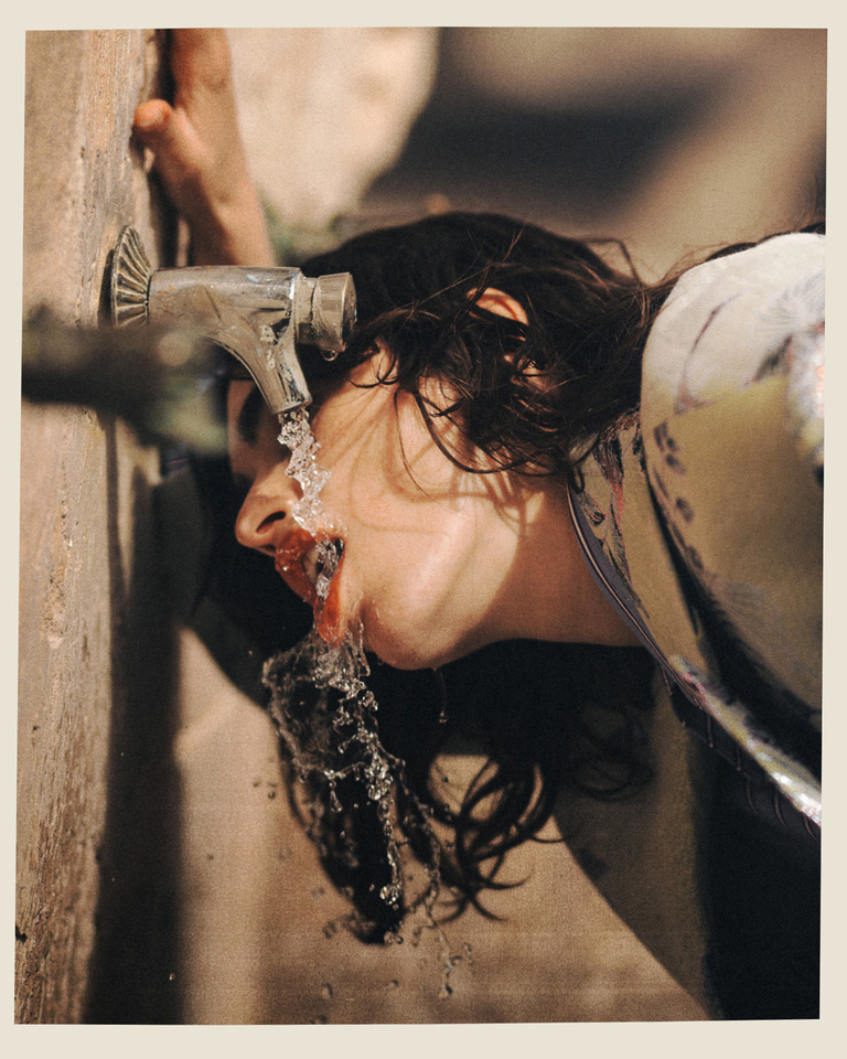 37.2 Paris - 25.04 VOGUE POLSKA - JPEG 120 DPI RGB FRAMED - 3.jpg