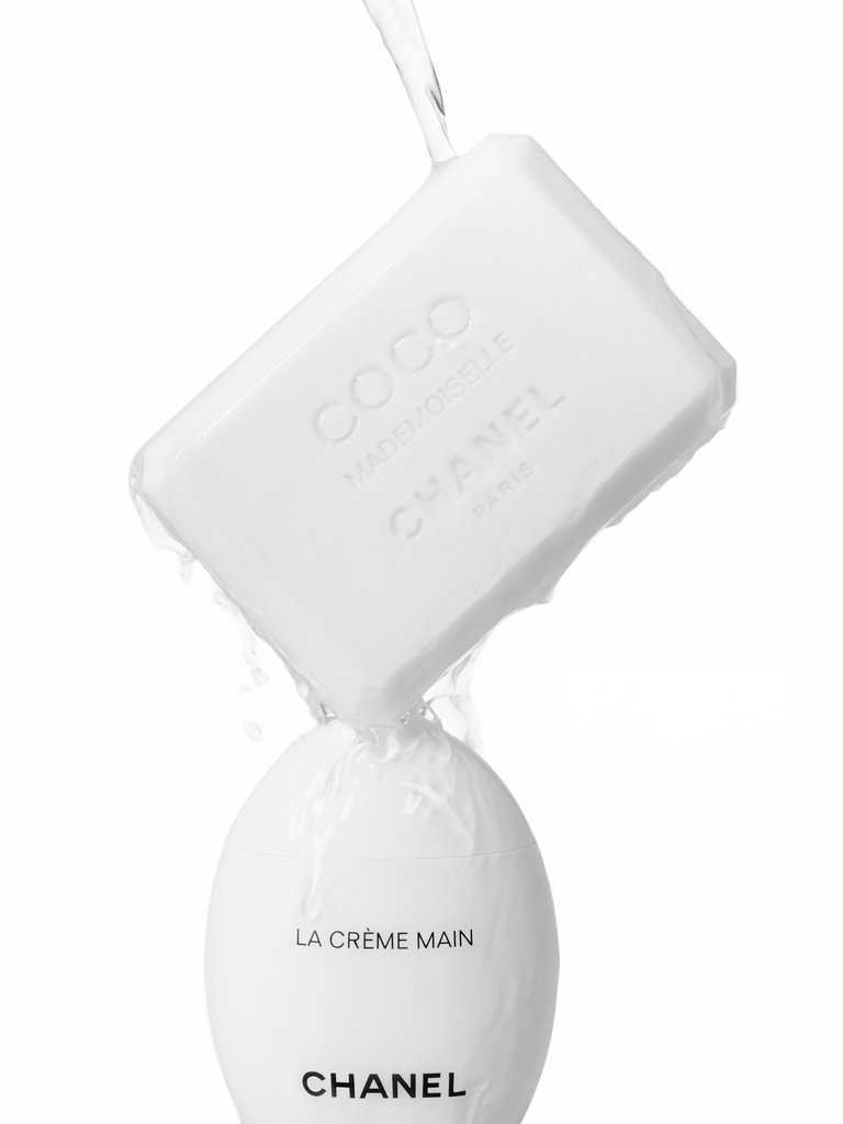 37.2 Paris - 201124_AdrienDubost_Chanel_Shot18_0023_RGB.jpg