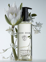 37.2 Paris - BobbiBrown_SoothingCleansing_05_0011_under_CMYK300.jpg