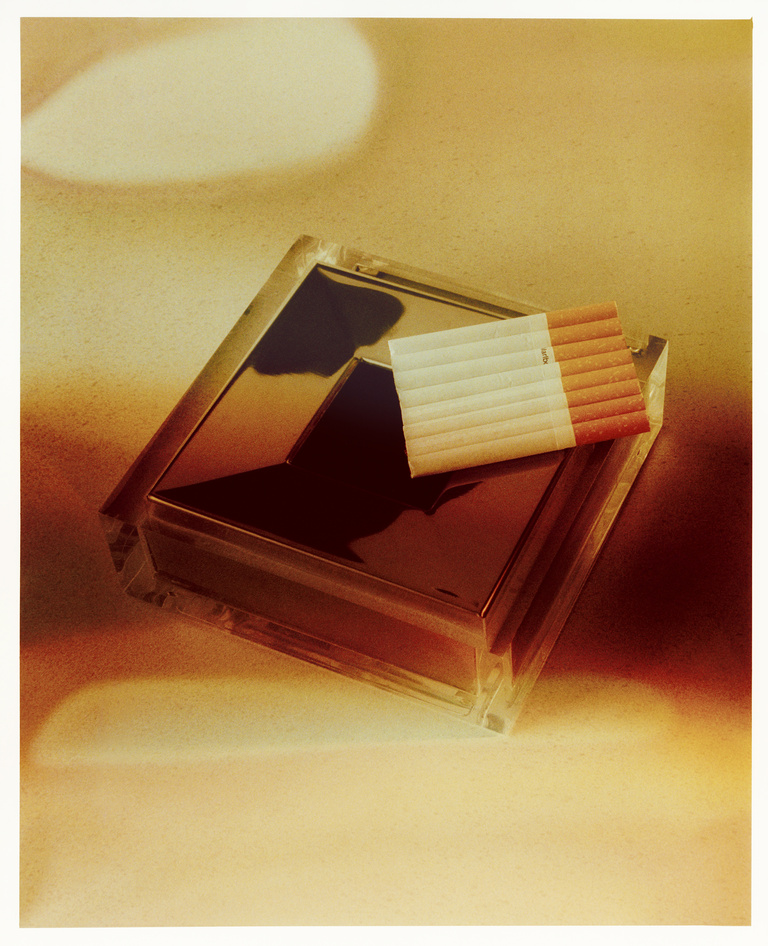 37.2 Paris - Cigarettes_on-Ahstray_N°2.jpg