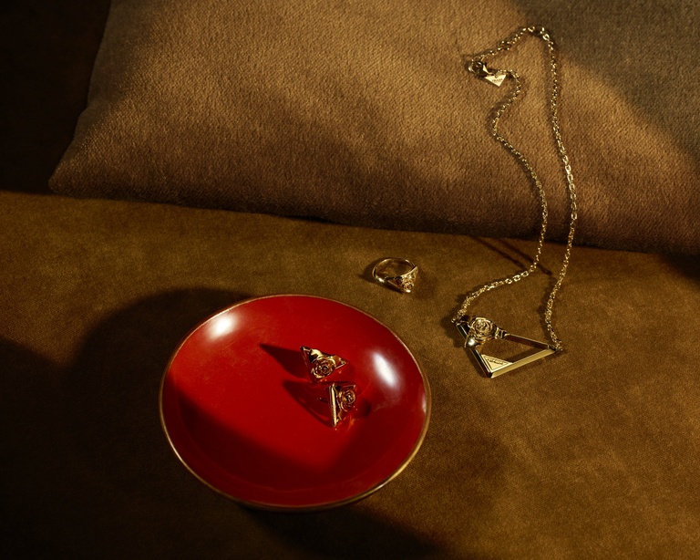 37.2 Paris - 2162_LZ_PRADA_28.Nov73720_RGB_F1 copy.jpg