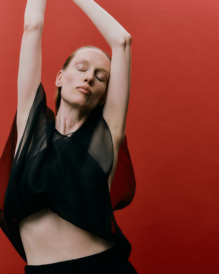 37.2 Paris - _DR_KD_Beauty_19377__final_final.jpg