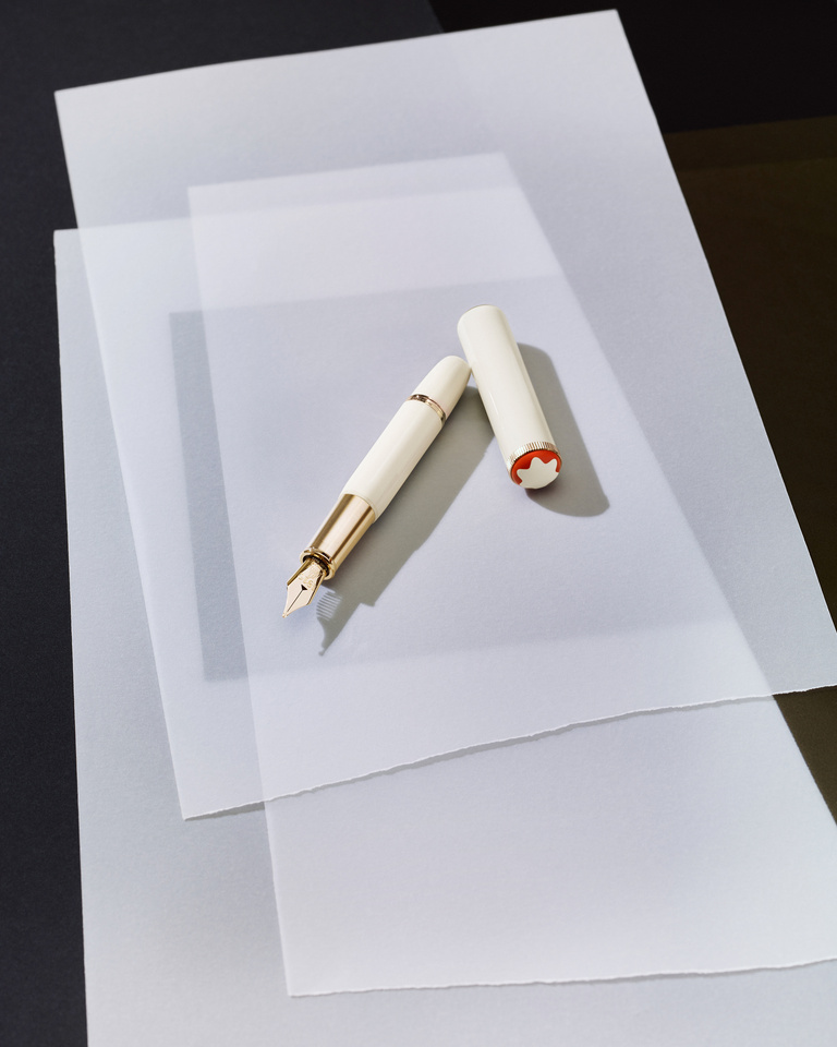 37.2 Paris - 02_63965_HERO_R2.jpg