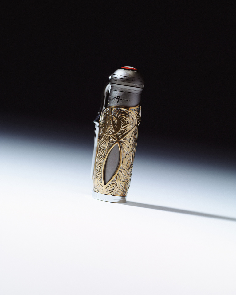 37.2 Paris - 08_64700_R3 copy_4x5.jpg