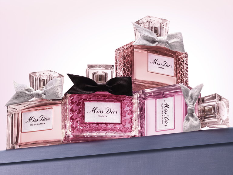 37.2 Paris - F106 MD DIORESSENCE 25 P06E Gamme_1.jpg