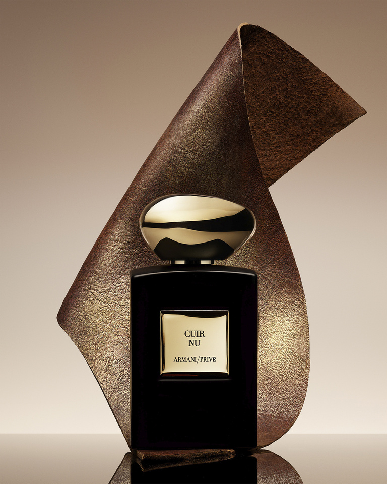 37.2 Paris - 5340-07F GA_PRIVE SRG KV_CUIR_NU_300.jpg