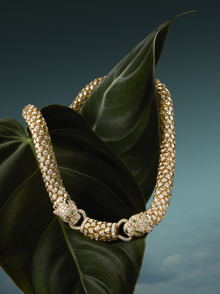 37.2 Paris - 250520_CARTIER_030_PANTHÈRE_CHIMERES_YG_PAVED_NECKLACE_V04_RVB copie.jpg