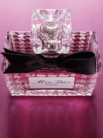 37.2 Paris - F106 MD DIORESSENCE 25 D08D Pack Top Shot_1.jpg