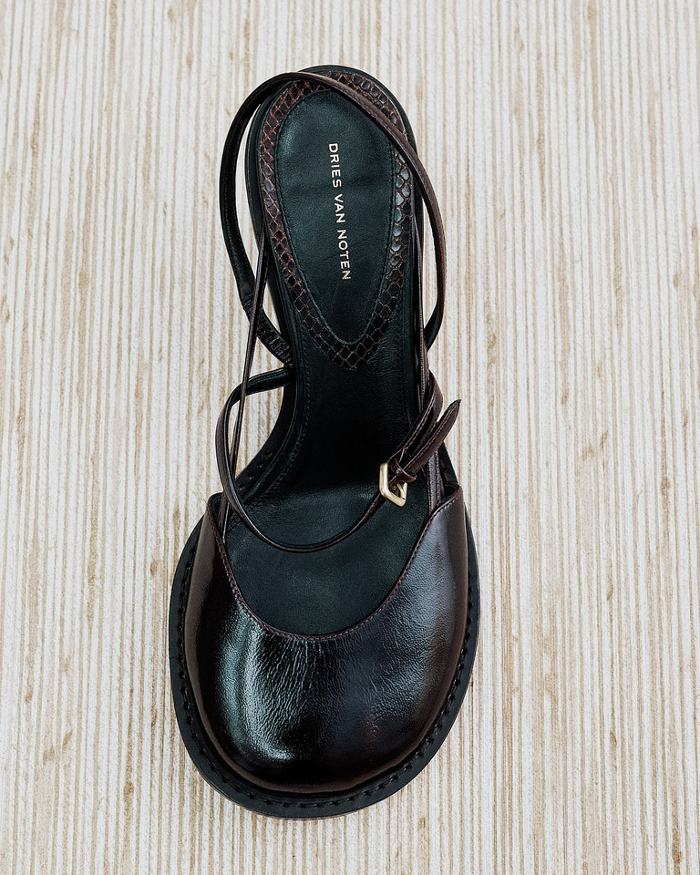 37.2 Paris - _TwinMagazineAW25_34650_print_sm_sm1.jpg