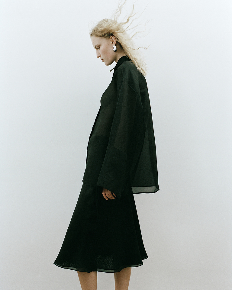 37.2 Paris - 250930000035620016_sm_sm1.jpg