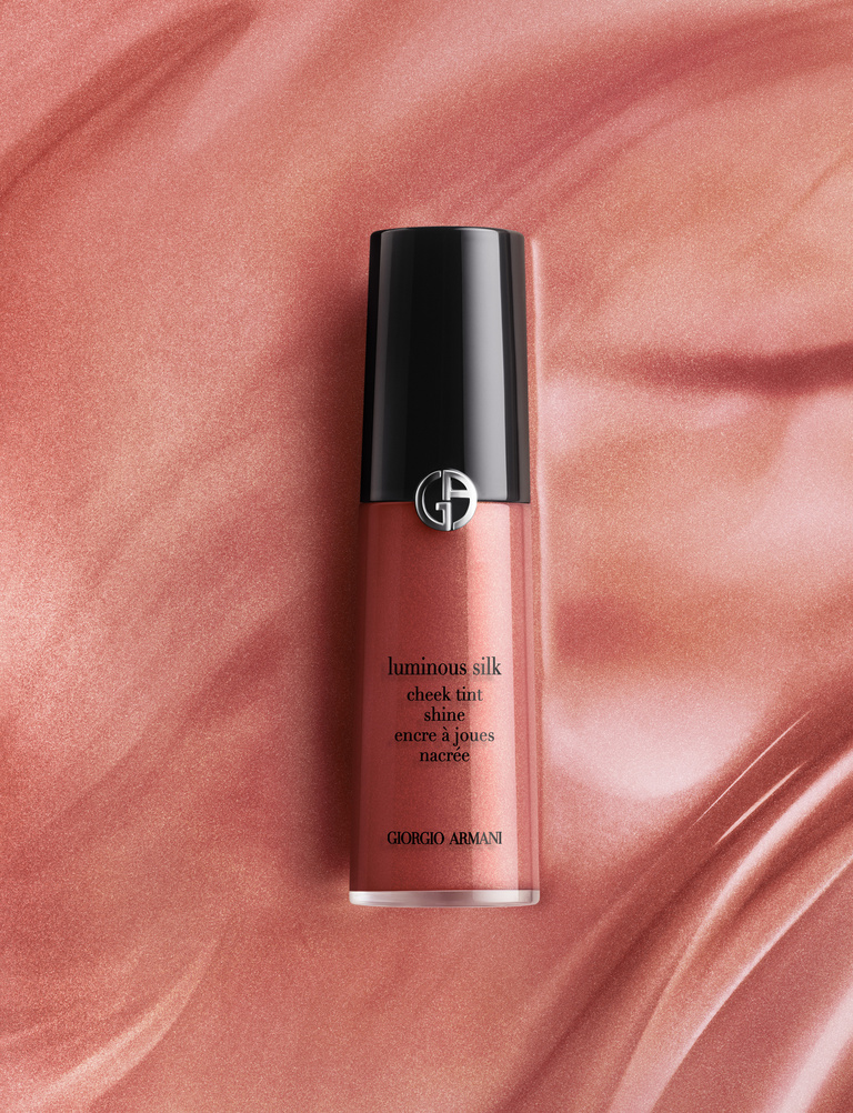 37.2 Paris - ARMANI_KV_LS_CHEEK_TINT_EXT_EXTREM_R8.jpg