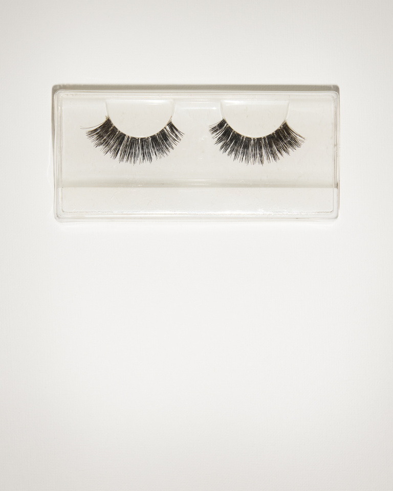 37.2 Paris - RobertoBadinLivWithDancer3.jpg