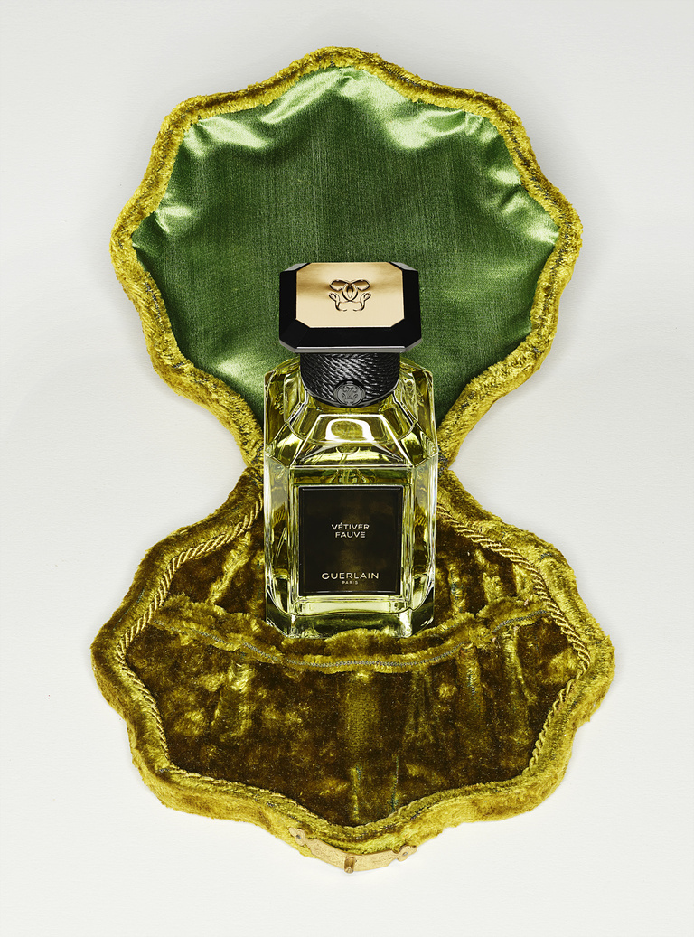 37.2 Paris - 251126_AMICA_010_PARFUM_GUERLAIN.jpg