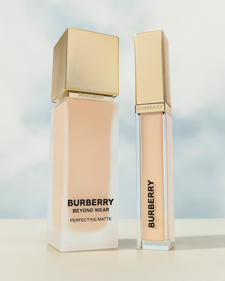 37.2 Paris - BYM_BW_TECH_F&C_24_RGB_DEEP_4X5_01.jpg