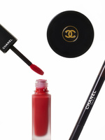 37.2 Paris - 201124_AdrienDubost_Chanel_Shot11_0016_Hero_RGB.jpg