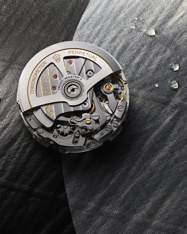 37.2 Paris - 260116_ROLEX_MAG_030_YATCH-MASTER_SILVER_MOUVEMENT_C_RVB.jpg