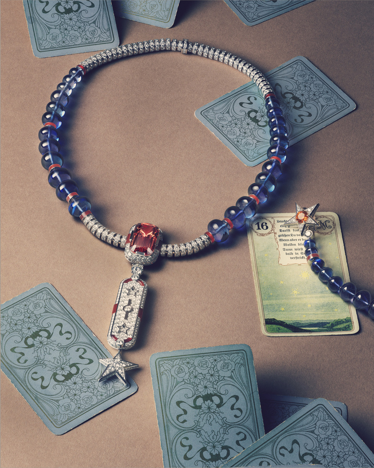 37.2 Paris - 260422_CHANEL_020_NECKLESS-EARRINGS_V2.jpg