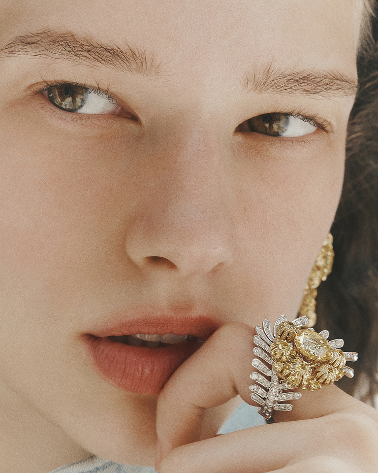 37.2 Paris - _26_07_10_Vogue_China_High_Jewelry_S06__0151_cmyk_fin_sm.jpg