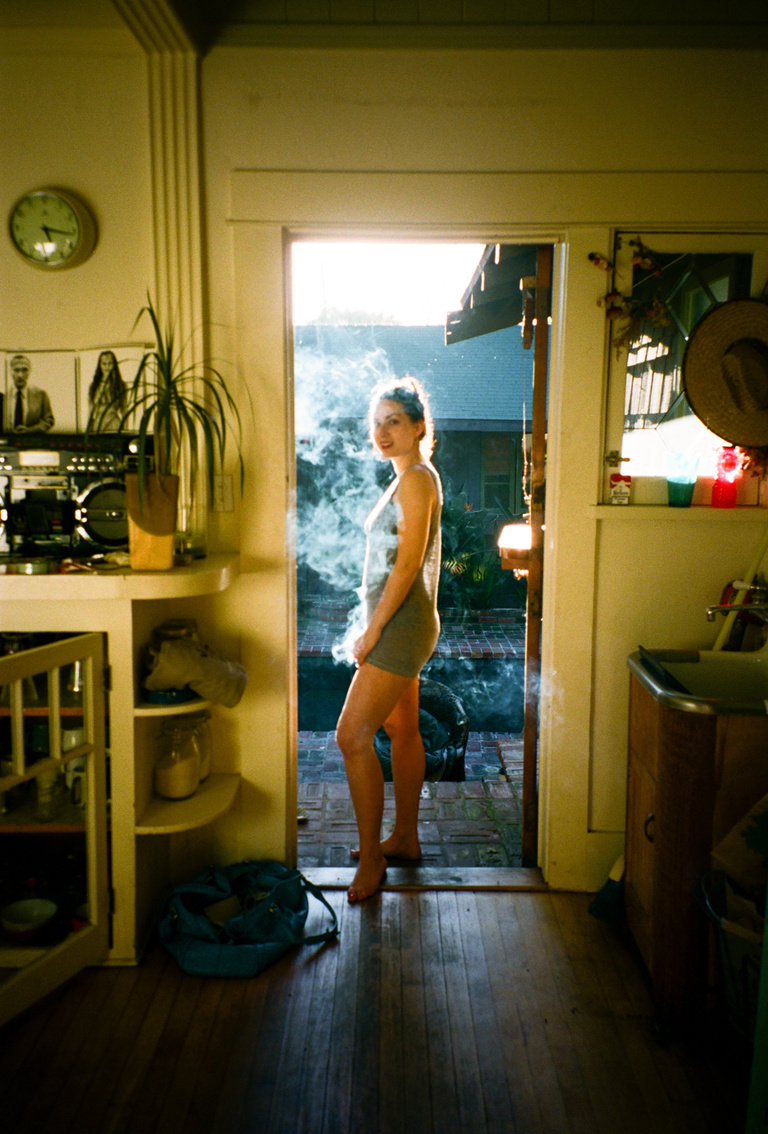 37.2 Paris - 45_SHELBYDUNCAN_HOL_Rebecca in morning light_FULLFRAME.jpg