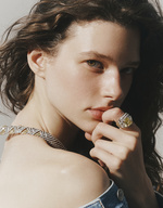 37.2 Paris - _26_07_10_Vogue_China_High_Jewelry_S12__0194__fin_sm.jpg