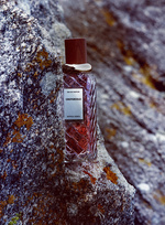 37.2 Paris - 260607_AMICA-BRETAGNE-PARFUM_01_BOTTEGA-VENETTA_CREPUSCOLO_023 1.jpg