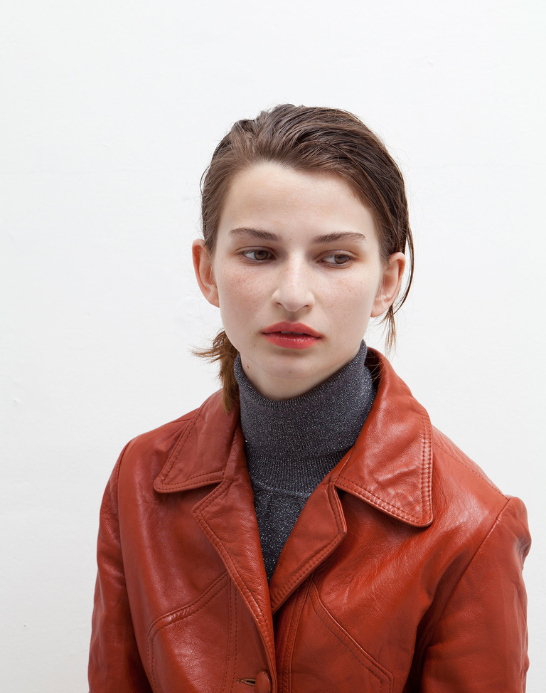 37.2 Paris - 2320book.jpg