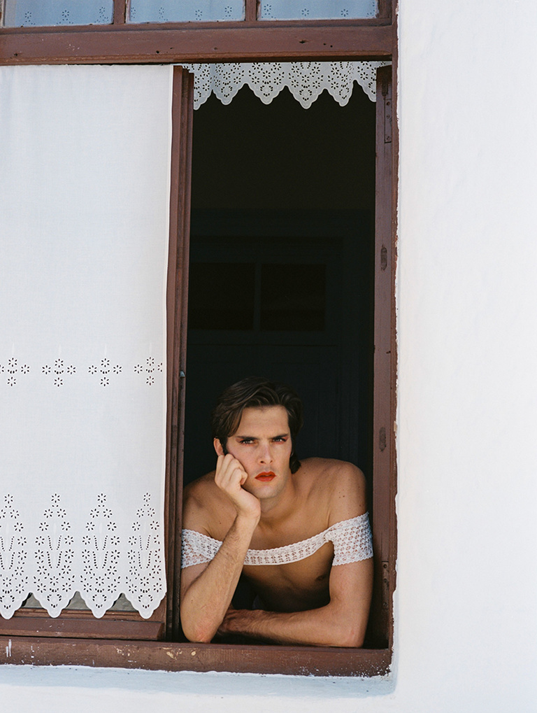 37.2 Paris - francois_pragnere_under_pressure-5.jpg