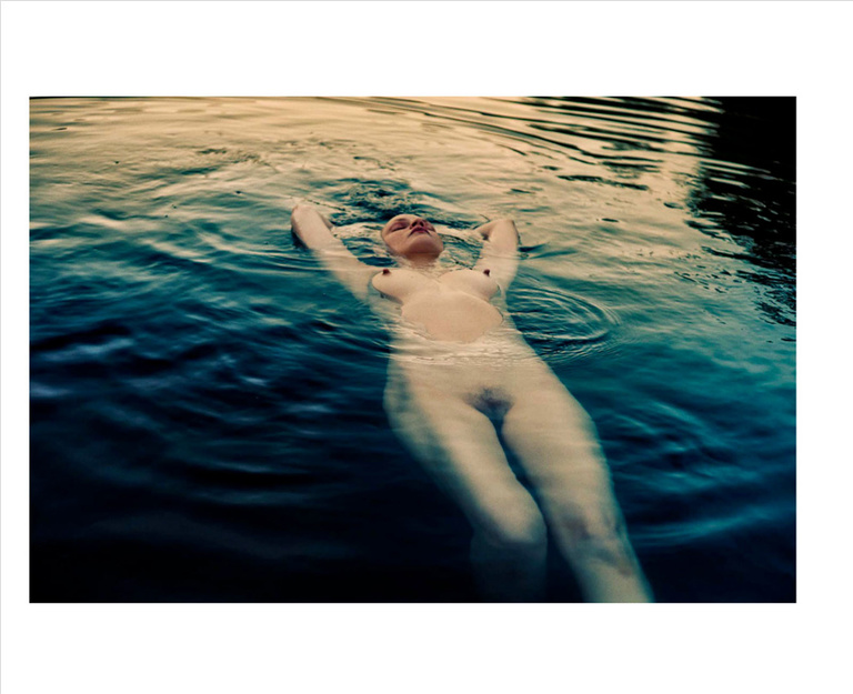 37.2 Paris - GuinevereBook_09_Left.jpg