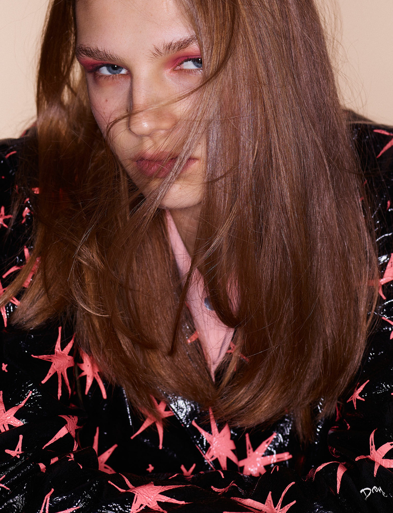 37.2 Paris - 09-VOGUE-UA-DAVID-FERRUA--.jpg
