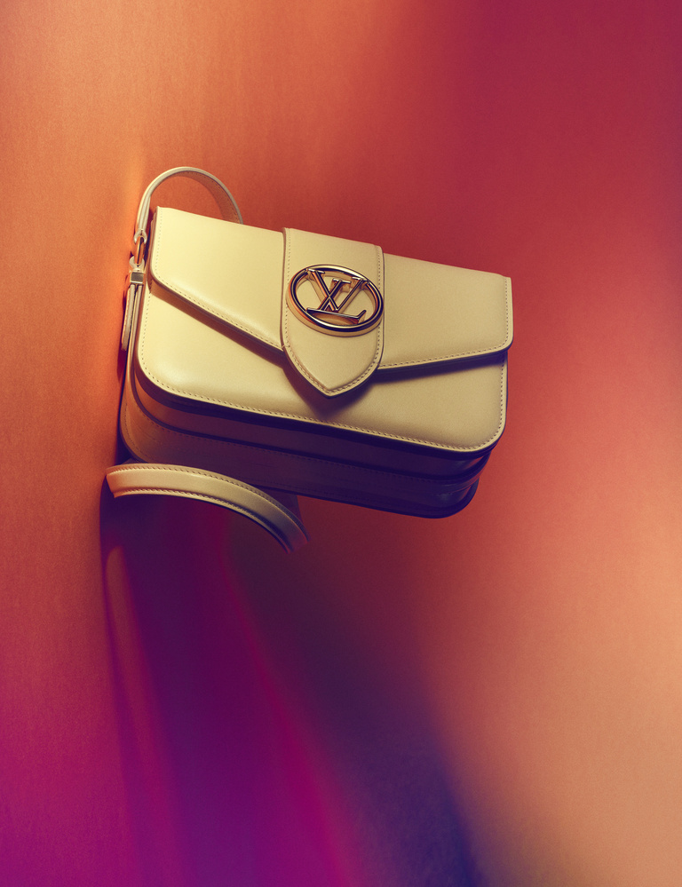 37.2 Paris - VUITTON2.jpg