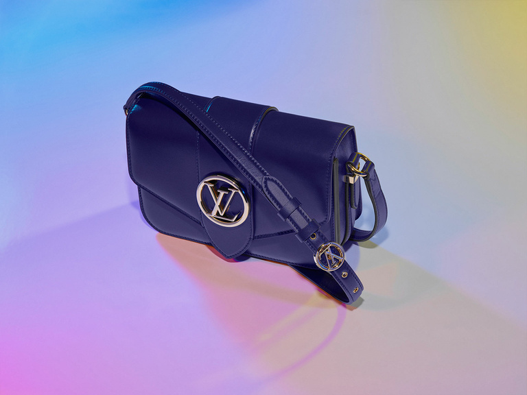 37.2 Paris - Louis-Vuitton-Fond-MAP.jpg