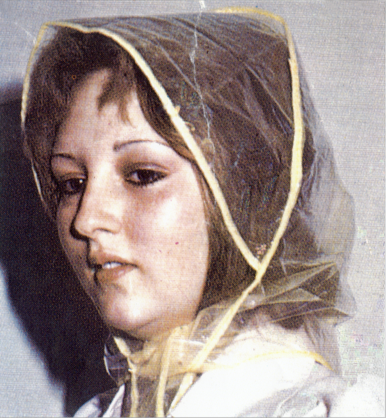 37.2 Paris - WOMAN IN A RAINHAT.png