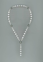 37.2 Paris - CHANEL_01_SAUTOIR_CHAPELET.jpg