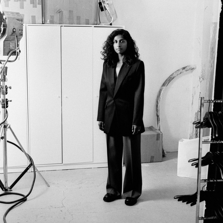 37.2 Paris - Ami at work 